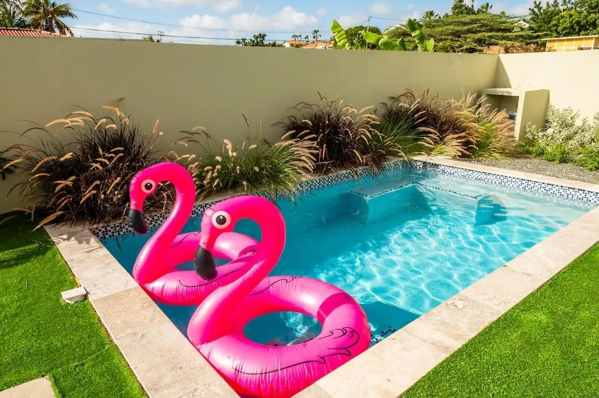 Sunny Villa Blenchi W Private Outdoor Pool! Willemstad Curacao