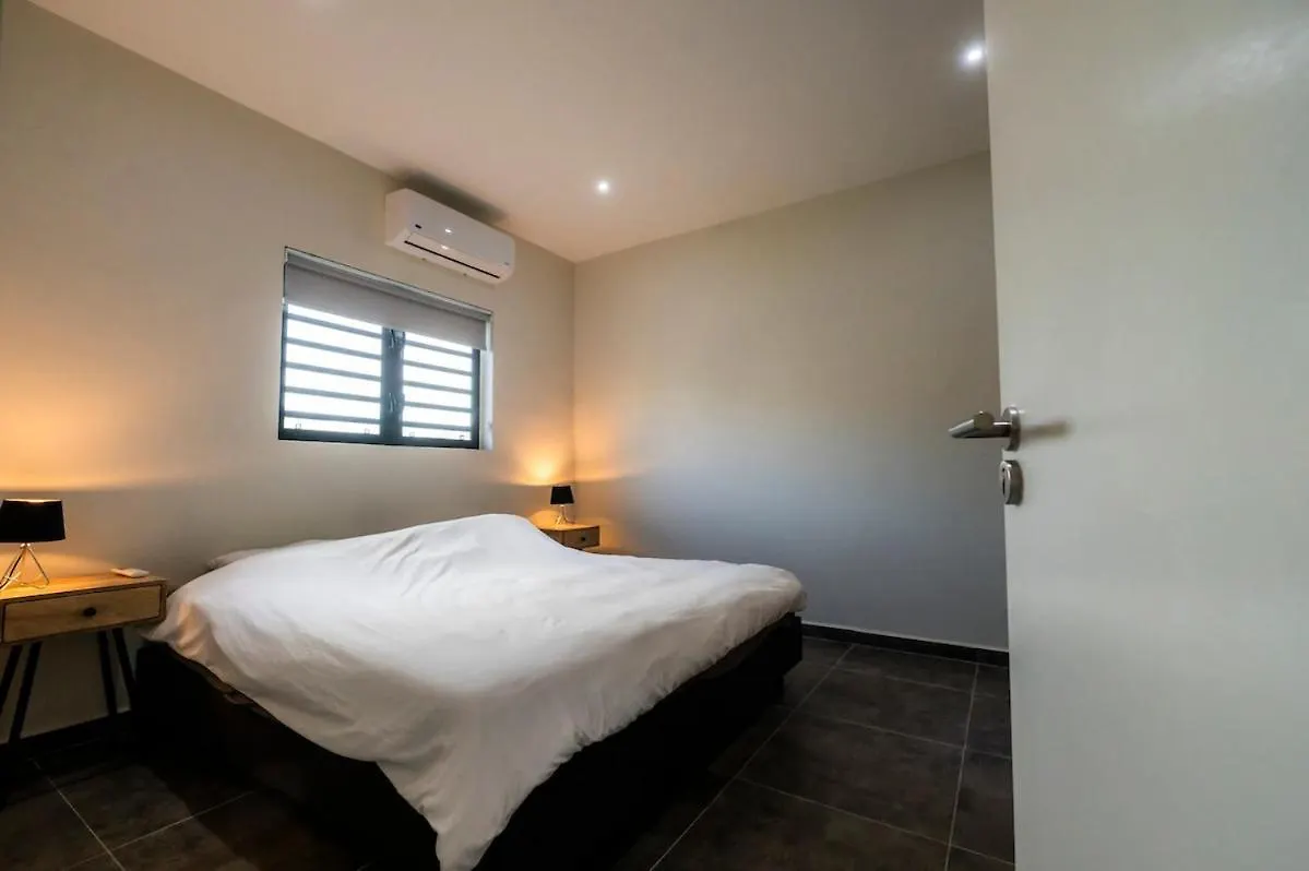 Sunny Villa Blenchi W Private Outdoor Pool! Willemstad Curacao